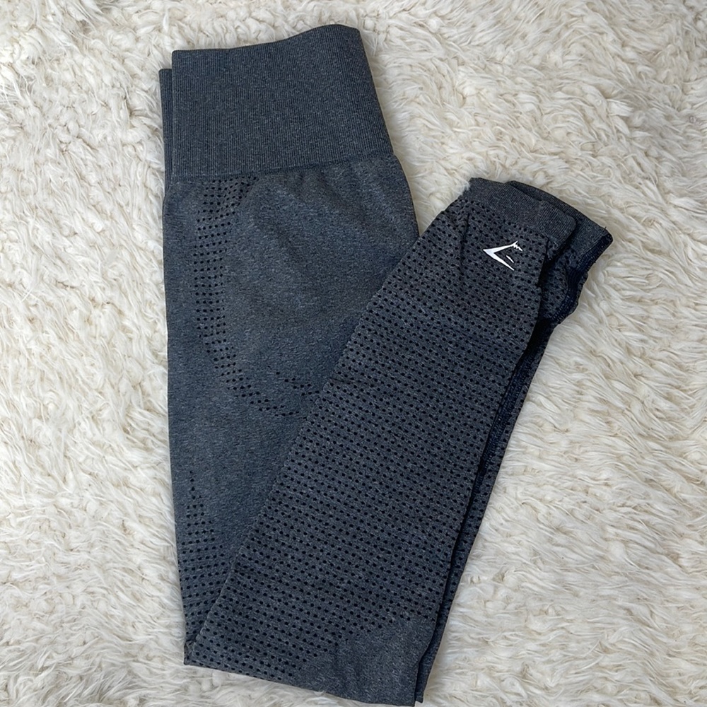 Gymshark grey polka hot detail cropped legging